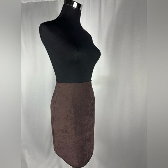 VINTAGE BROWN SUEDE LIKE PENCIL SKIRT - Picture 5 of 13